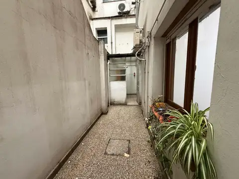VENTA DEPTO 2 AMB CON PATIO FLORESTA APTO CREDITO