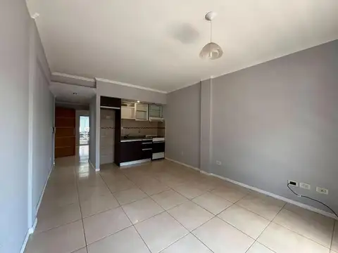 Almirante Brown 3700, Piso 1