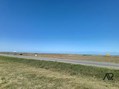 Terreno en Venta 20  mts Fondo
