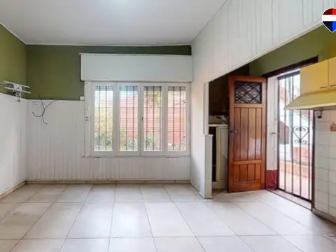 Casa 4 ambientes con 1 baño
