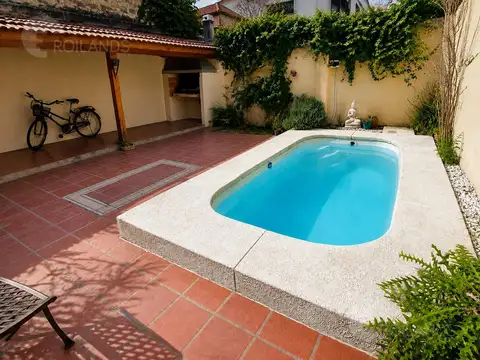 Casa 5 ambientes con 3 baños