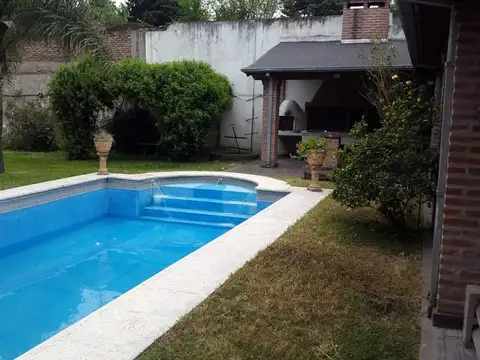 Quinta en Venta en Barrio Parque Leloir, USD 320.000