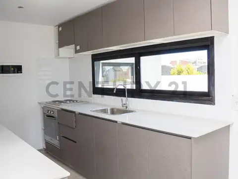 ESPAÑA 1000, Piso 0