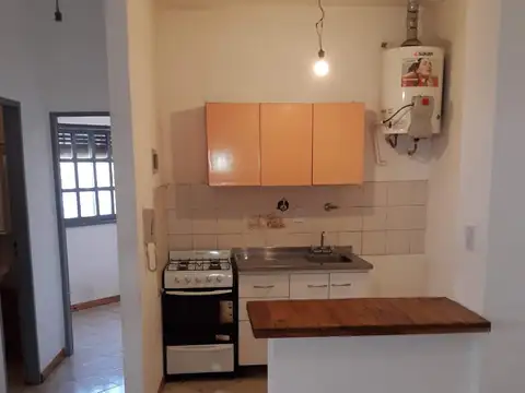 Excelente dos ambientes planta baja frente