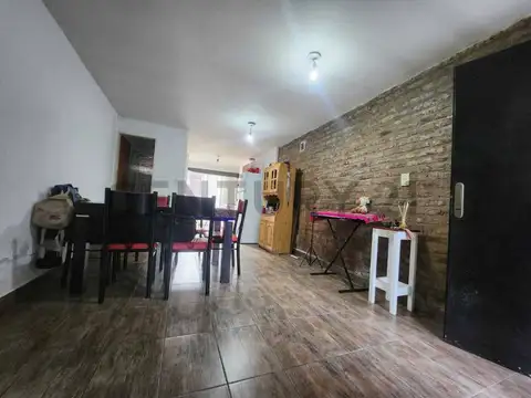 Depto Tipo Casa en Venta con 1 cocheras