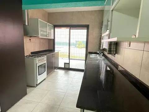 VENTA CASA 4 DORMITORIOS GUAYMALLEN