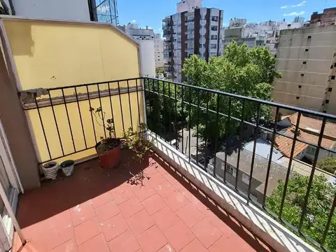 DTO. 1  1/2  AMB. EXTERNO. 39 M2. - PLAZA COLON