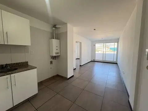 ALQUILER - DEPARTAMENTO DE UN DORMITORIO CON BALCON - LOURDES