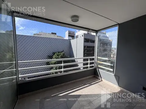 AV. MONTES DE OCA al 700