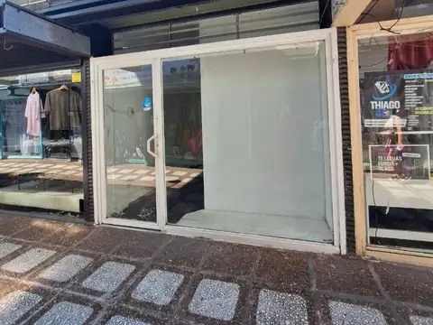 Local en Alquiler en Centro, $ 500.000