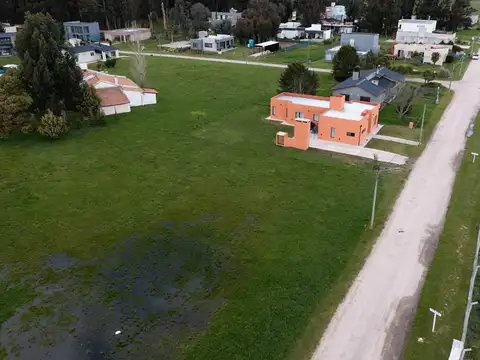 Terreno en Venta 30  mts Fondo