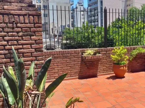 CASA S/LOTE PROPIO DE 6,70X20, "C/COCHERA", 4 DORMITORIOS, DEP. SERVICIO,