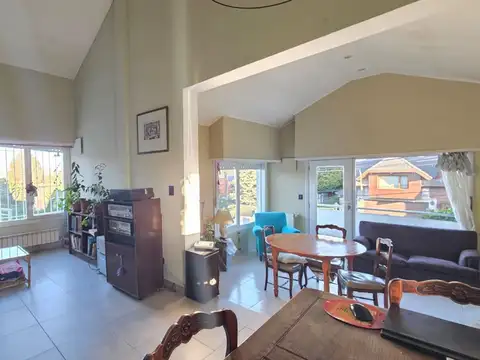 Depto Tipo Casa 4 ambientes con 1 baño