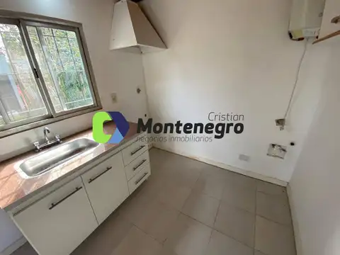 Depto Tipo Casa en Alquiler de 2 ambientes