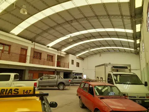 Galpon en Alquiler 27  mts Fondo
