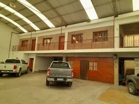 Galpon en Alquiler 21  mts Frente