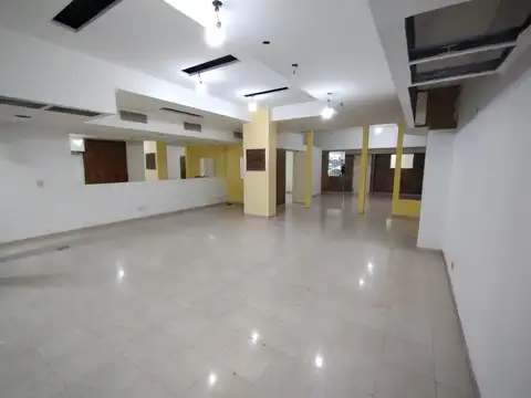 Local en Venta Via Pública