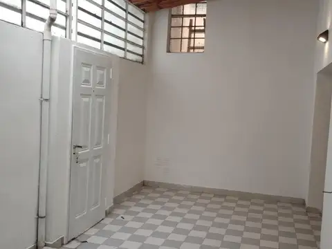 Depto Tipo Casa en Alquiler de 2 ambientes