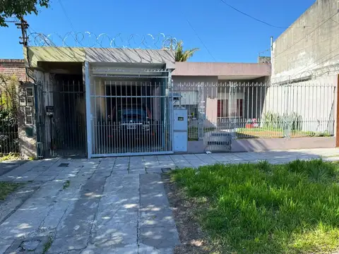Venta Casa Wilde,3 Amb, 3 dormitorios, 2 Baños