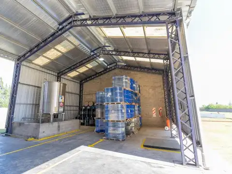 Galpon en Venta en Zarate, USD 1.490.000