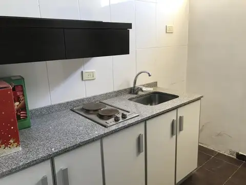 Oficina 6 ambientes con 3 baños