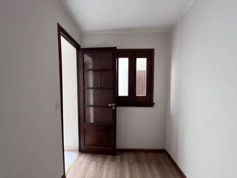 Depto Tipo Casa en Alquiler de 3 ambientes