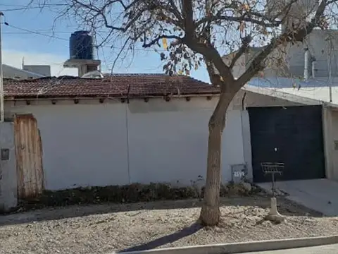 Pablo Iglesias al 2679. Godoy Cruz, Mendoza