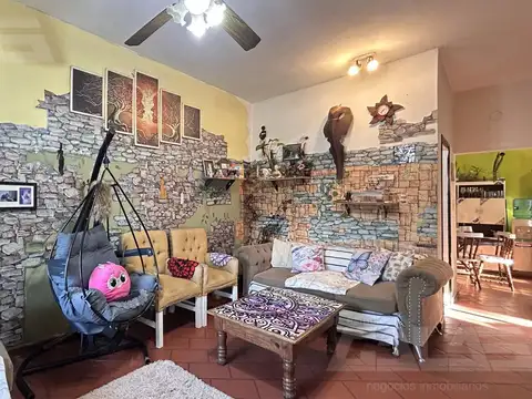 Casa 4 ambientes con 1 baño