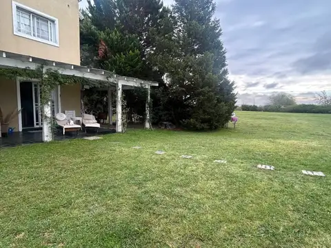 ALQUILER CASA AMUEBLADA EN QUINTAS DEL SOL EZEIZA