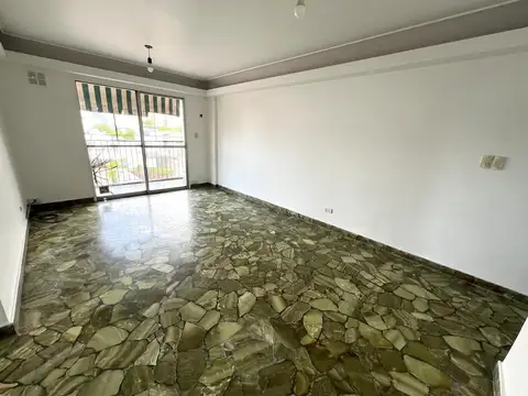 Av. Rivadavia  al 8700