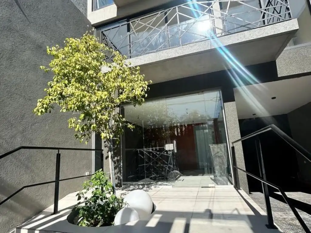 MORENO , Piso 5