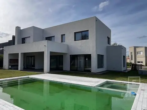 Casa en Venta al Suroeste