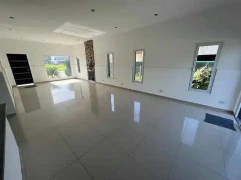 Casa en Venta en Lagos de San Elíseo, USD 220.000