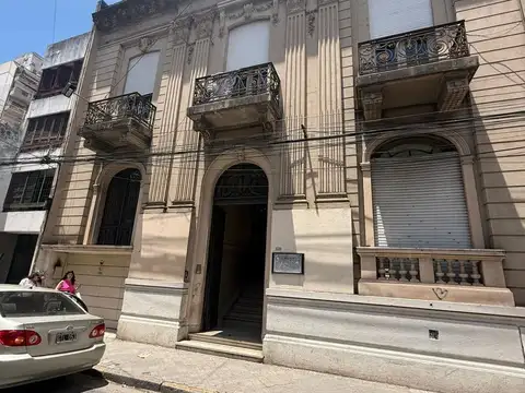 Amplia Casa para alquiler 8 ambientes