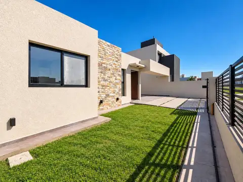 Casa en Venta en Funes, USD 290.000