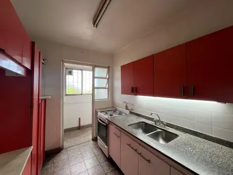 Departamento en Alquiler en Parque Chacabuco, $ 950.000