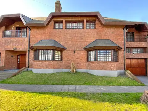 CASA - 6 AMBIENTES - PADUA