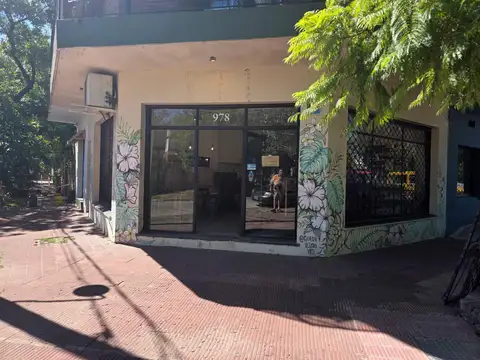 ALQUILER-Excelente Local en esquina de Primera Junta. San Isidro