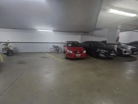 Venta Excelente Cochera en  Palermo con espacio para moto