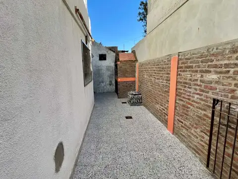 Depto Tipo Casa en Venta al Este