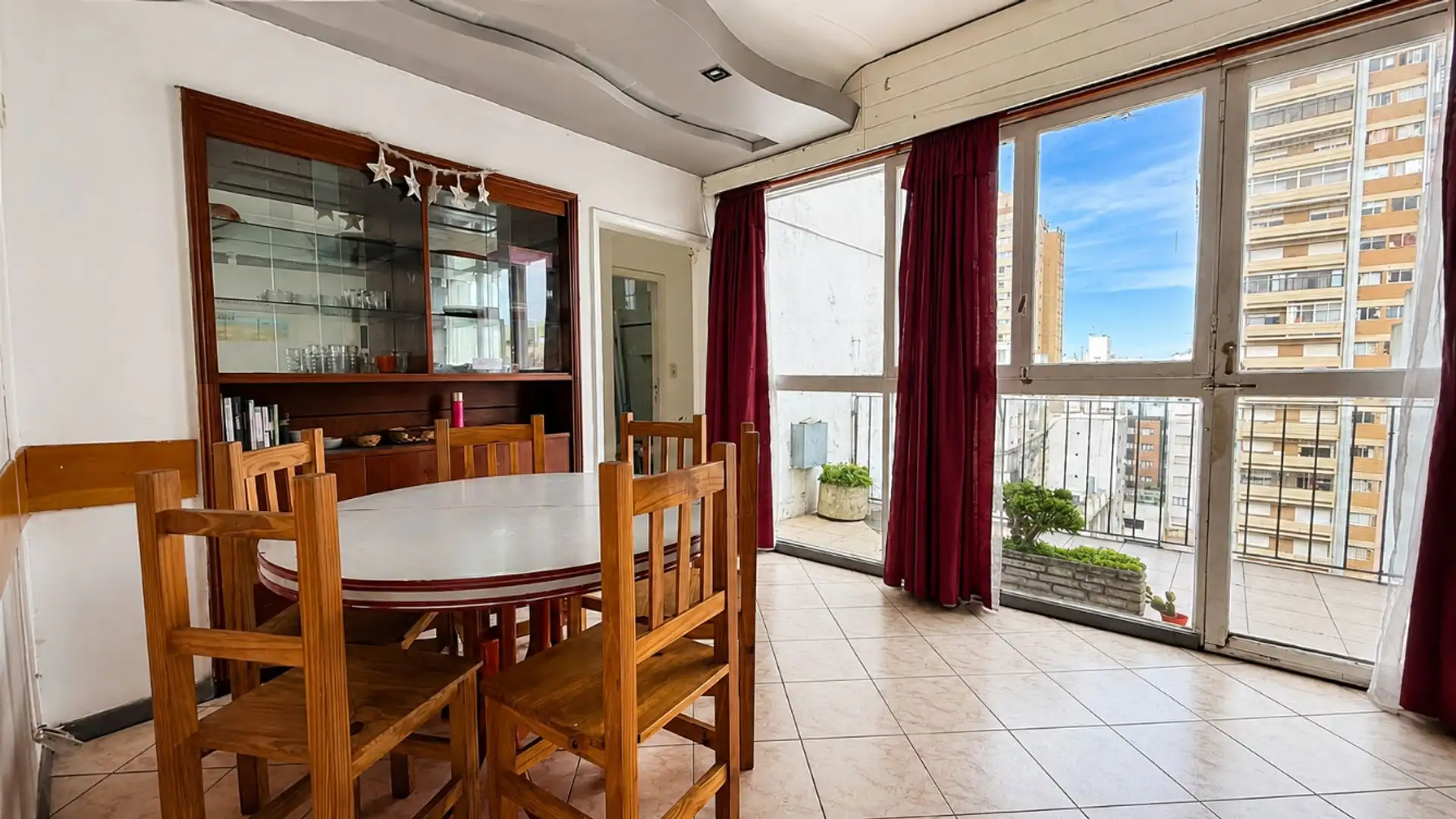 Depto 3 amb con dependencia, 67m² en 9° piso — Centro