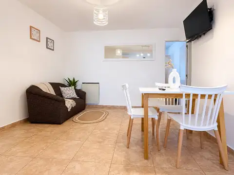 Depto Tipo Casa en Alquiler de 1 dormitorio