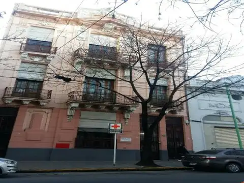 Casa de 8 ambientes en Venta en Almagro 