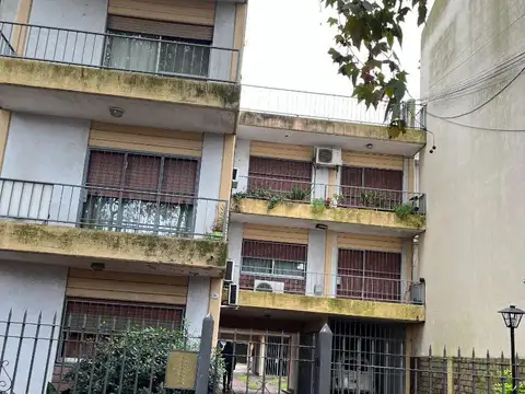 Bouchard 1519 , Piso 1