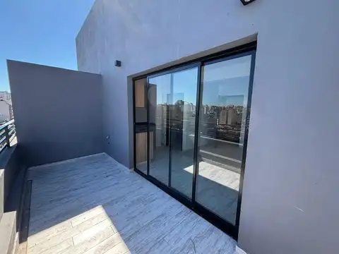 24 De Noviembre 1400, Piso 2°
