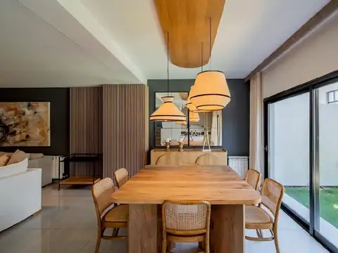 Depto Tipo Casa 4 ambientes con 2 baños