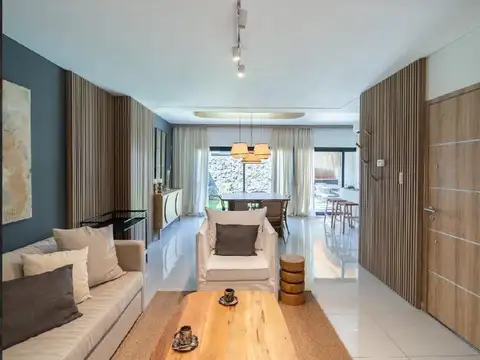 Depto Tipo Casa en Venta de 3 dormitorios
