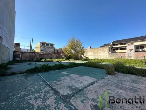 Únicos lotes 12x30 sobre Av. San Martin