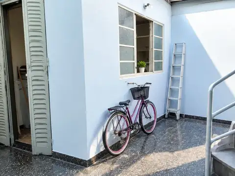 Depto Tipo Casa en Venta de 5 ambientes