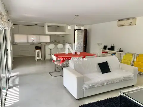 Casa en Alquiler Temporal en La Barra, USD 70.000